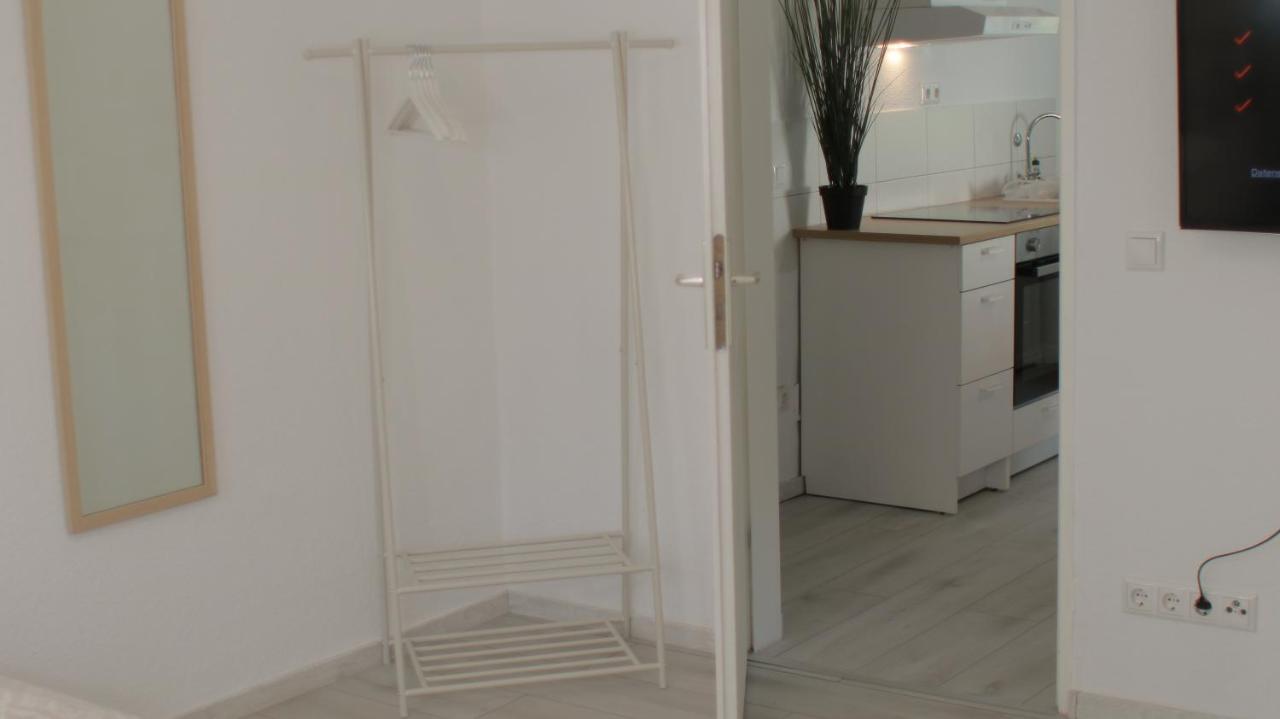 Apartments Cassel - Mit Smart Tv Und Parkplaetzen - Fuer Singles, Paare, Familien Und Gruppen Exterior photo